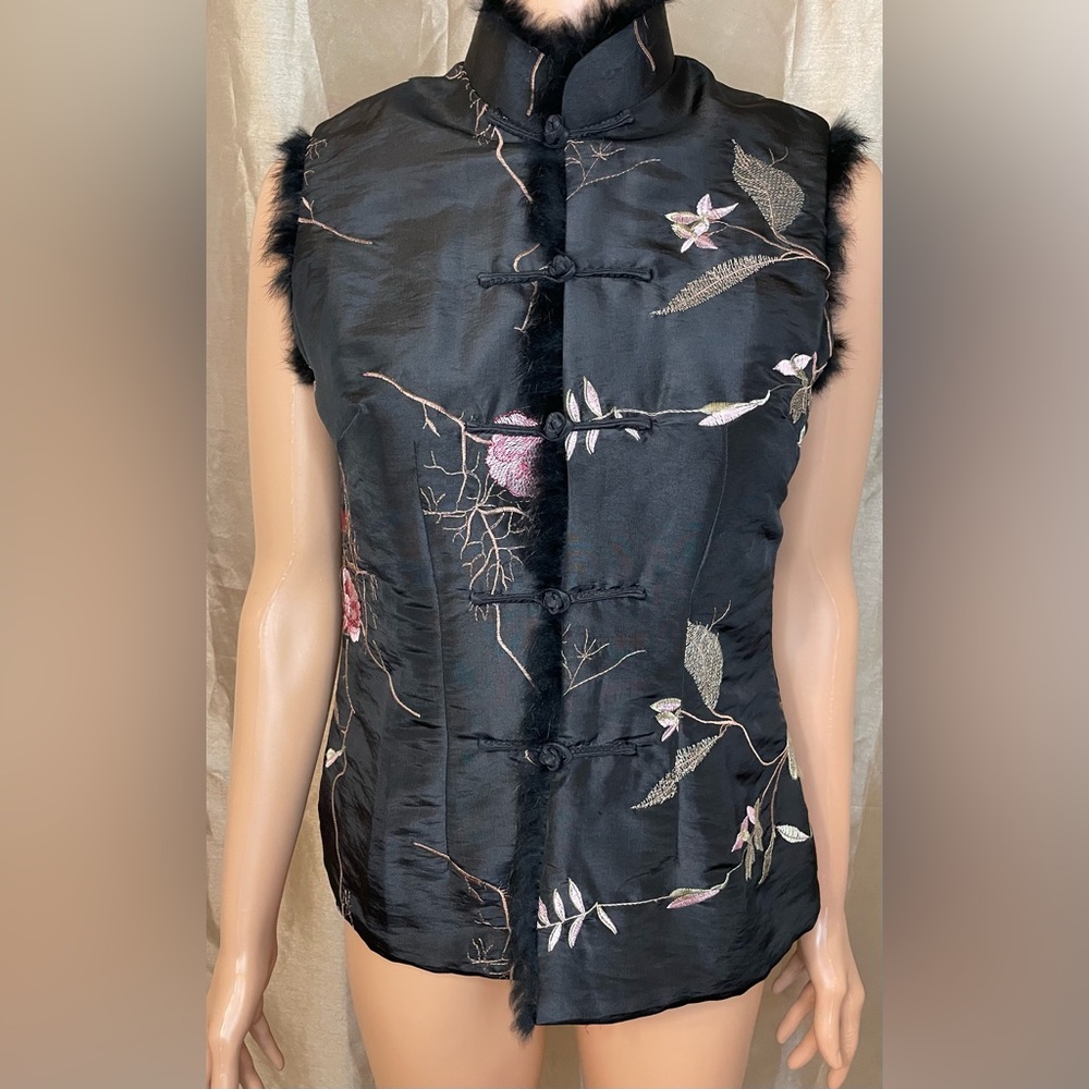 Shanghai Soho-Vest